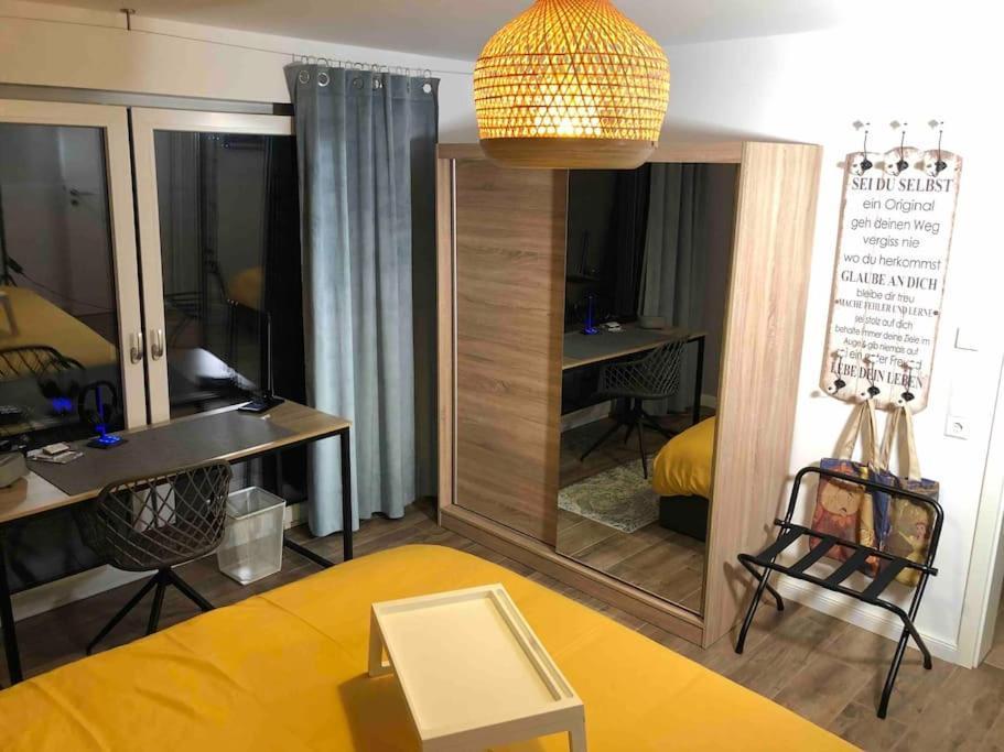 Stylisches Maybach Appartement Mit Terrasse Fuer 5 Personen, 5 Betten, Grosse Kochinsel, Homeoffice Mit 250Mbit Wlan Aidlingen Экстерьер фото