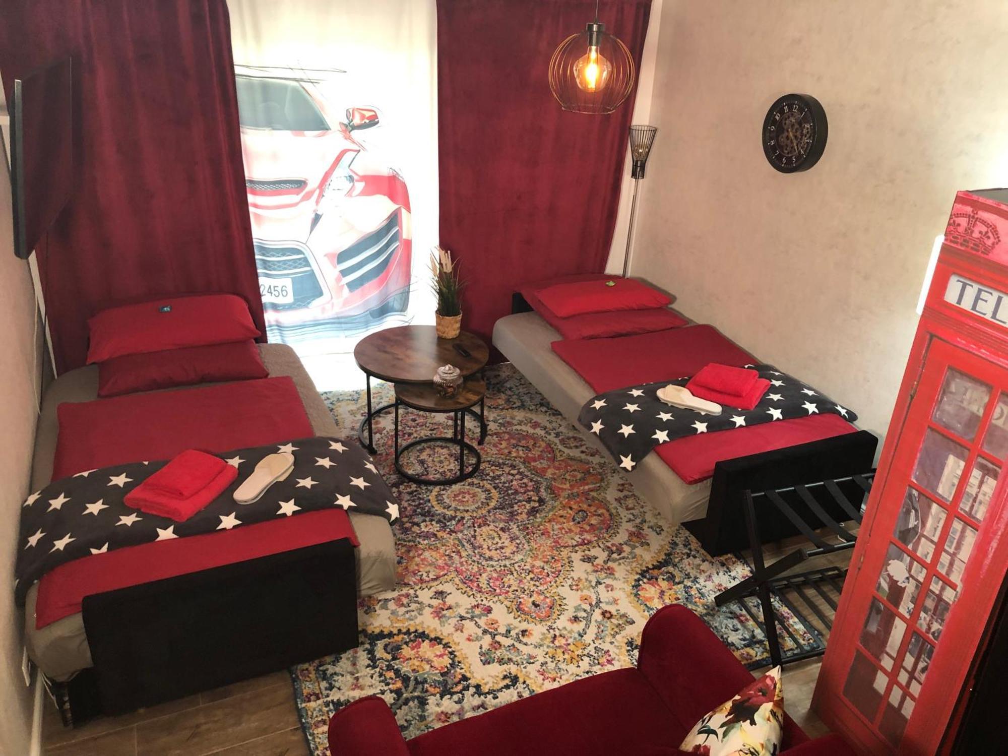 Stylisches Maybach Appartement Mit Terrasse Fuer 5 Personen, 5 Betten, Grosse Kochinsel, Homeoffice Mit 250Mbit Wlan Aidlingen Экстерьер фото